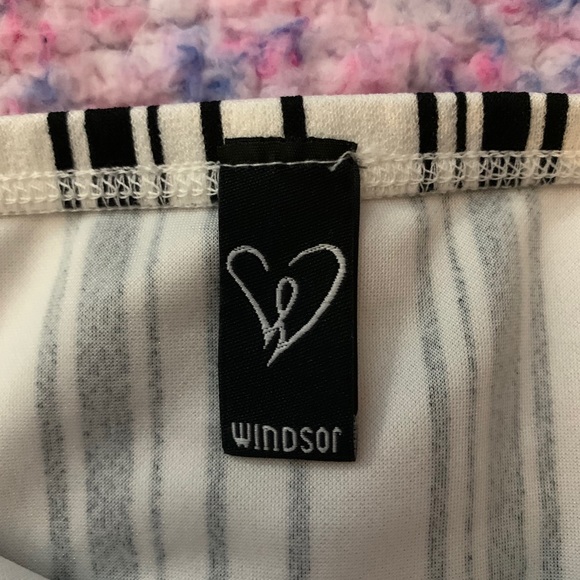 White striped crop top - Picture 2 of 3